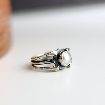 sterling silver pearl ring