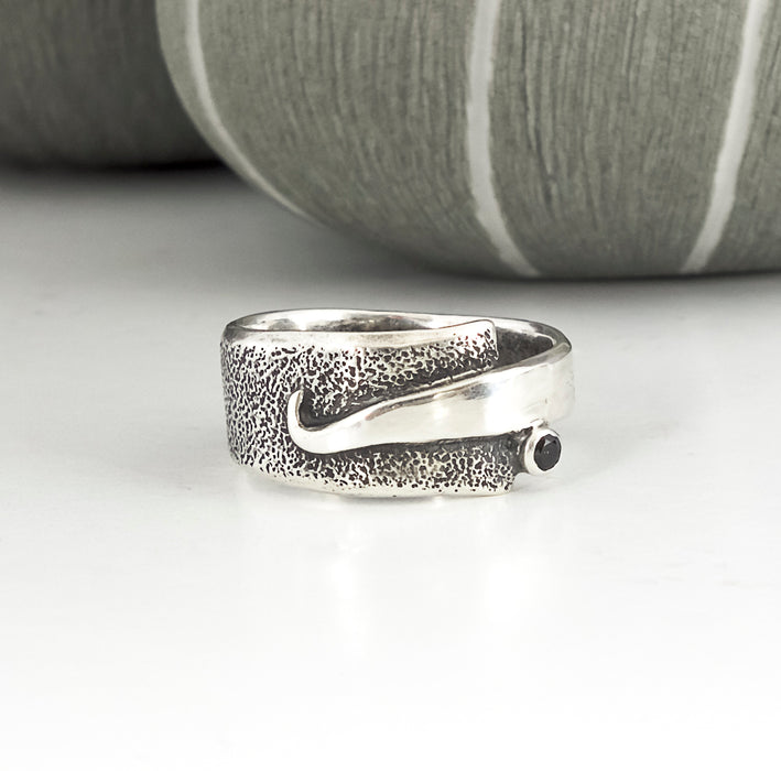 sterling silver black spinel overlapped ring