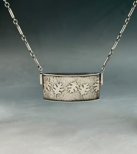 large statement pendant necklace