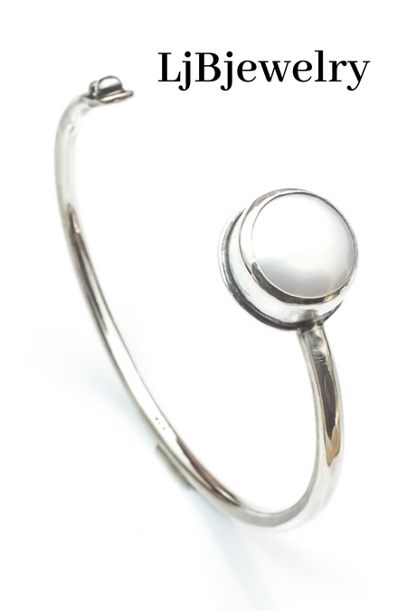 Pearl cuff bracelet