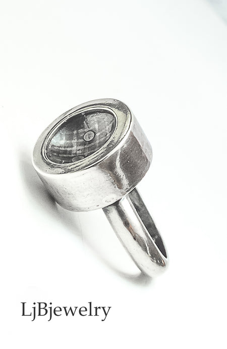 silver hollow form ring size 6