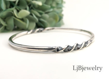 chunky silver twisted bangle bracelet
