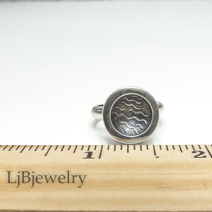 silver hollow form ring size 7.5