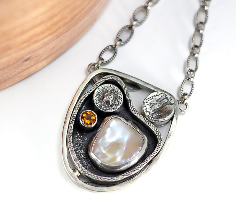 pearl pendant