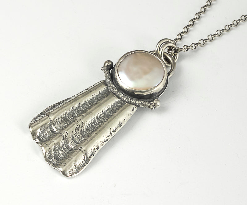 sterling silver pearl pendant