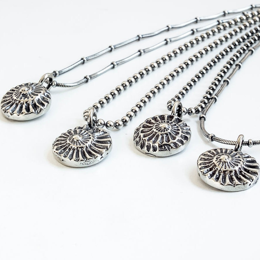 Collier En Argent 925 Avec Ammonite Naturelle - Pièce Artisanale Unique, Fermoir à Bascule