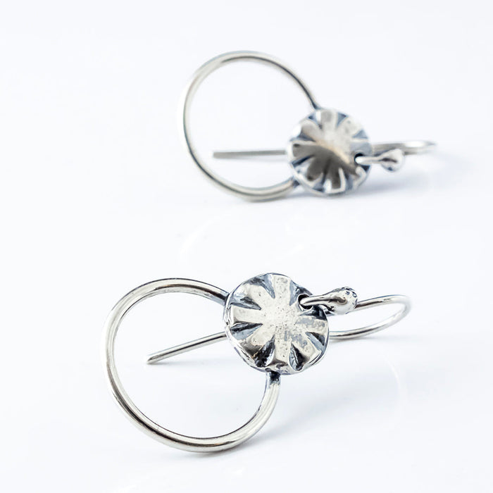 silver fllower dangle earrings