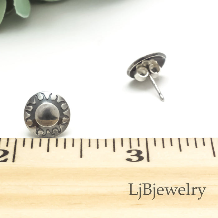 small silver sun flower stud earrings