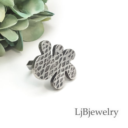 silver hollow form ring